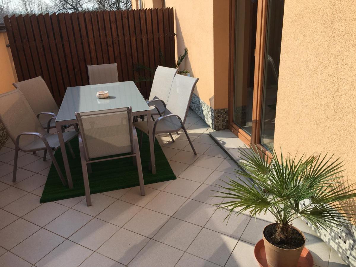 Apartman Slunecnice S Terasou Ceske Budejovice Buitenkant foto