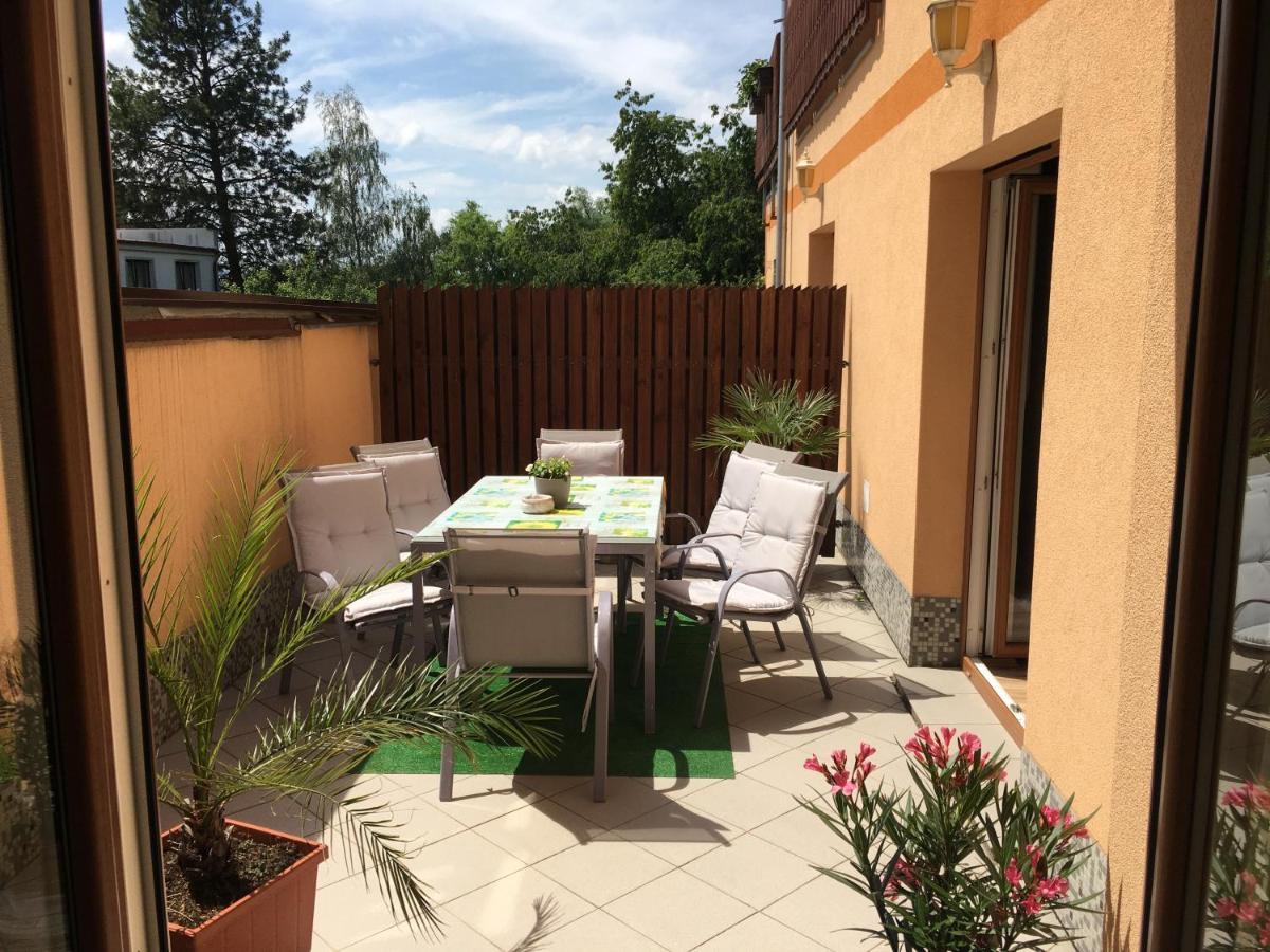 Apartman Slunecnice S Terasou Ceske Budejovice Buitenkant foto